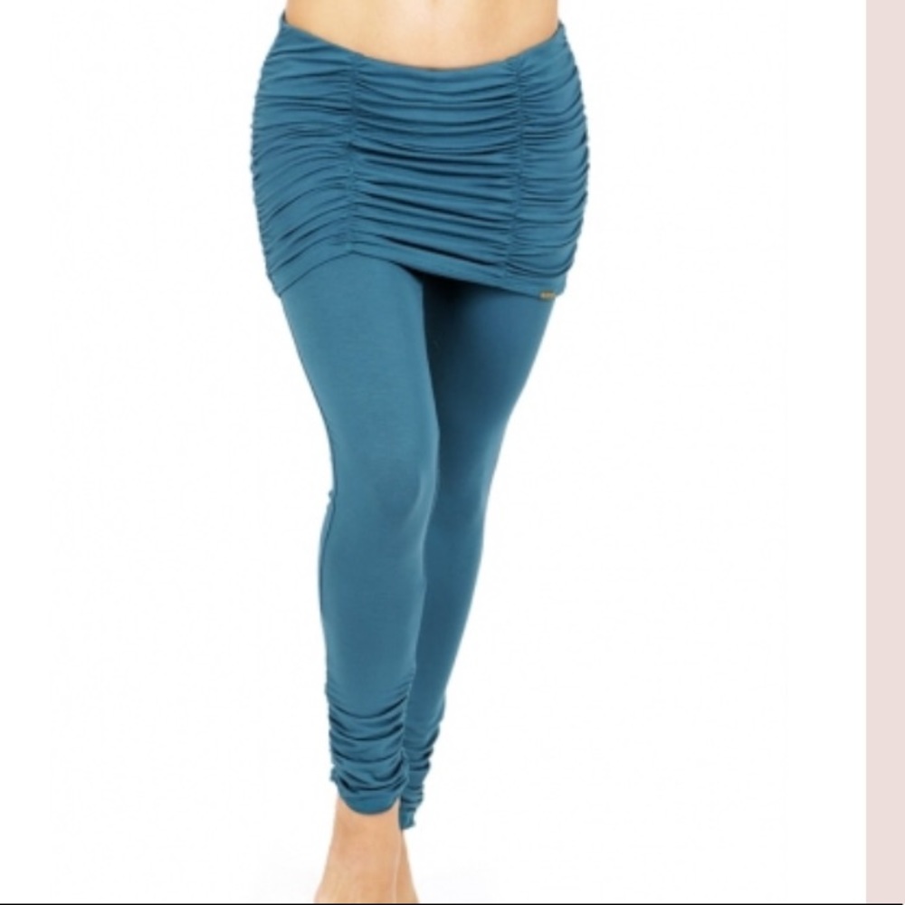 Melodia designs skirted leggings